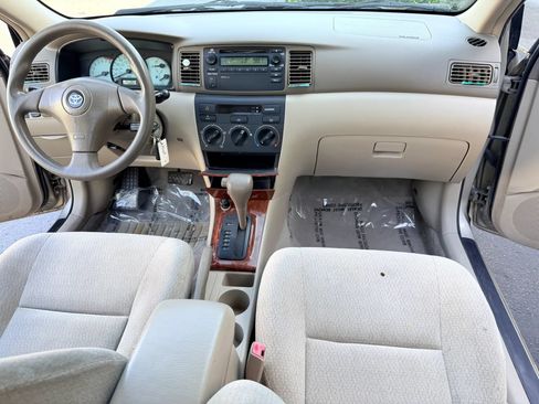 Used 2004 Toyota Corolla LE FWD image 13