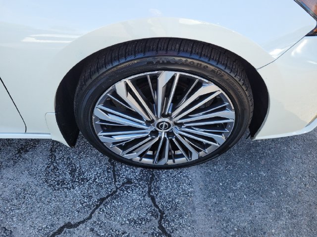 Used 2023 Nissan Altima 2.5 SL FWD image 5