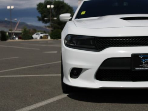 Used 2022 Dodge Charger R/T RWD image 6