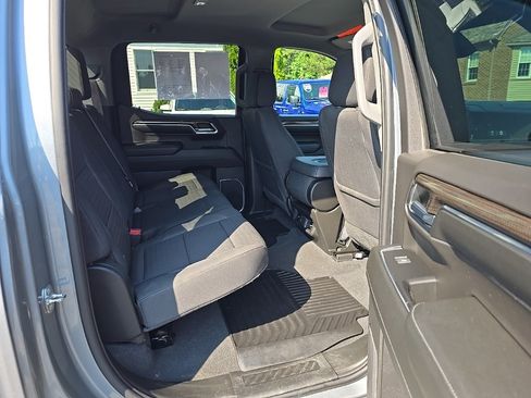 Used 2023 Chevrolet Silverado 1500 LT image 14