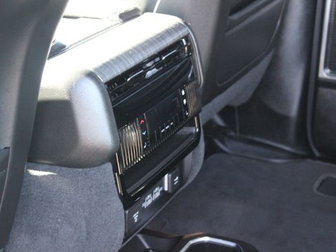 Used 2022 Jeep Wagoneer Series III w/ Convenience Group I image 27