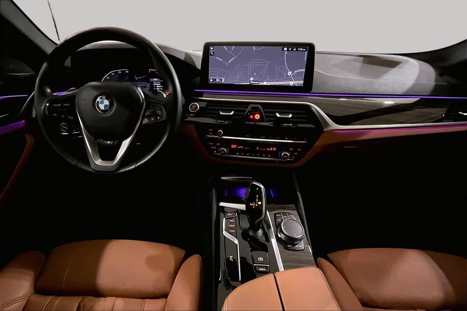 Used 2023 BMW 530i xDrive w/ Premium Package AWD/4WD image 15