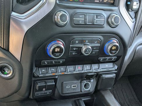 Used 2019 GMC Sierra 1500 SLT image 18