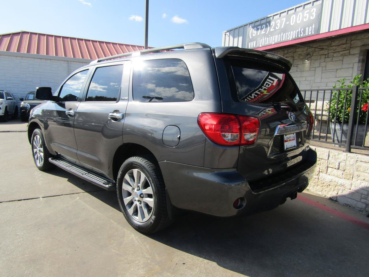 Used 2015 Toyota Sequoia Limited RWD image 3