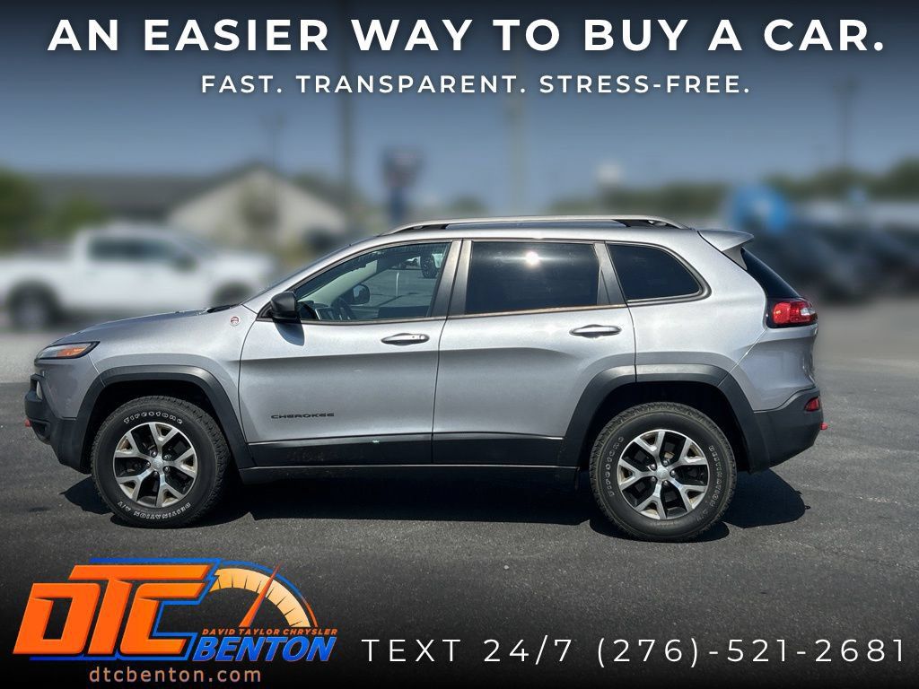 Used 2018 Jeep Cherokee Trailhawk w/ Quick Order Package 25L AWD/4WD image 3