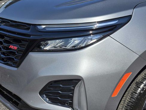 Certified 2024 Chevrolet Equinox RS FWD image 9