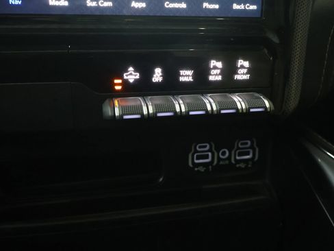 Used 2021 RAM 1500 Limited AWD/4WD image 29