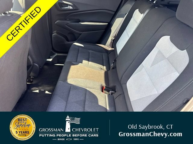 Used 2024 Chevrolet Trax RS w/ Sunroof Package FWD image 18