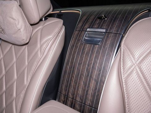 Used 2025 Mercedes-Benz Maybach S 680 4MATIC image 30
