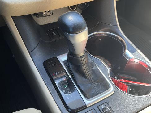 Used 2016 Toyota Highlander XLE FWD image 26