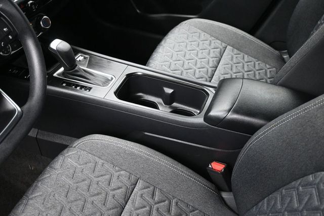 Used 2025 Nissan Kicks SV w/ Charging Package FWD image 18