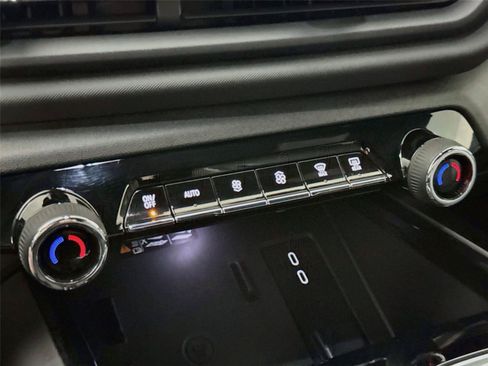 Used 2026 Chevrolet Silverado EV LT AWD/4WD image 20