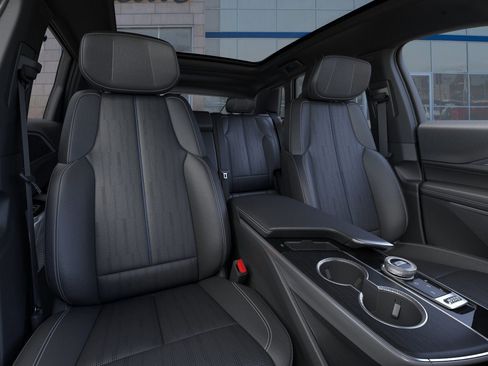 New 2026 Cadillac Lyriq Luxury image 16