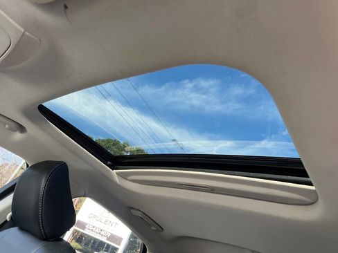 Used 2020 Ford Fusion Titanium image 22