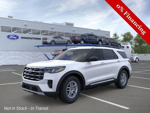 New 2025 Ford Explorer Active image 2