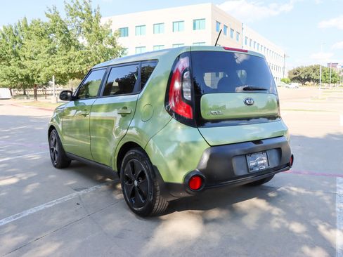 Used 2016 Kia Soul FWD image 5