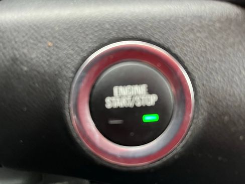 Used 2024 GMC Terrain SLT AWD/4WD image 14