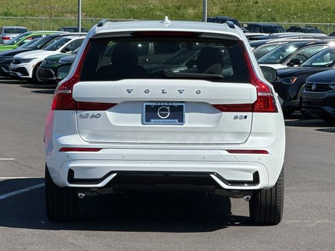Used 2025 Volvo XC60 B5 Ultra w/ Protection Package Premier image 4