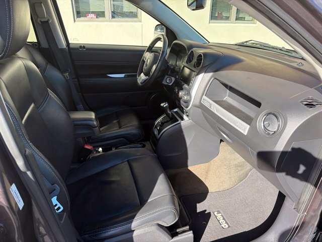 Used 2017 Jeep Compass High Altitude AWD/4WD image 17