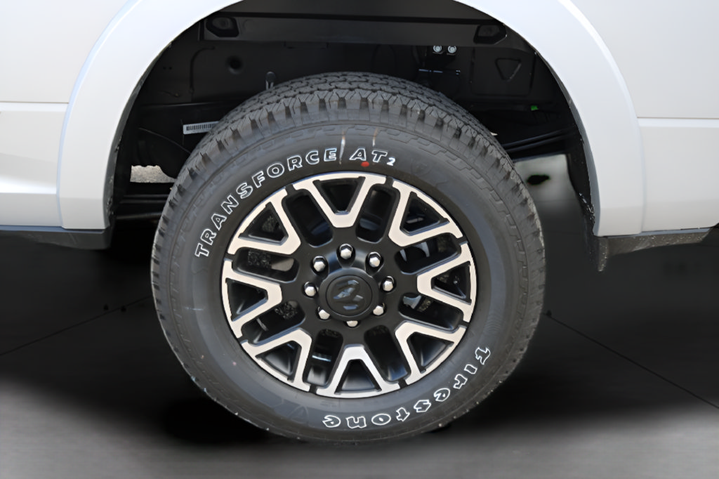 Used 2026 RAM 3500 Limited AWD/4WD image 9