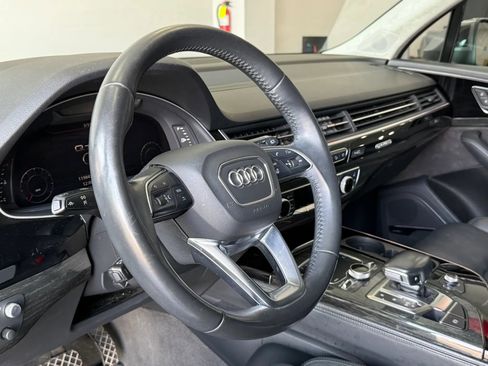 Used 2018 Audi Q7 3.0T Prestige AWD/4WD image 9