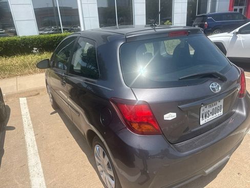 Used 2016 Toyota Yaris L FWD image 2