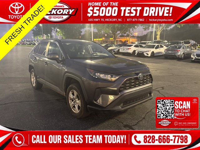 Used 2019 Toyota RAV4 LE w/ Carpet Mat Package AWD/4WD image 1