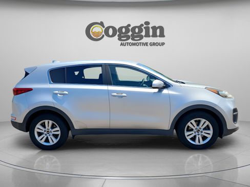 Used 2018 Kia Sportage LX FWD image 6
