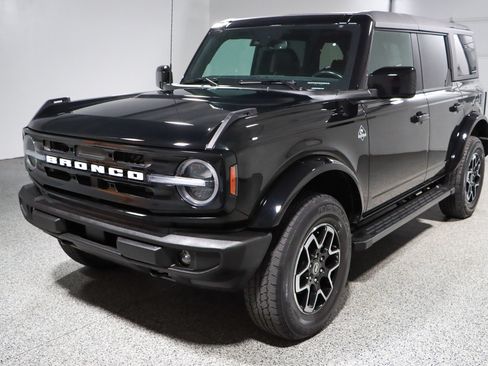 Used 2022 Ford Bronco Outer Banks AWD/4WD image 30