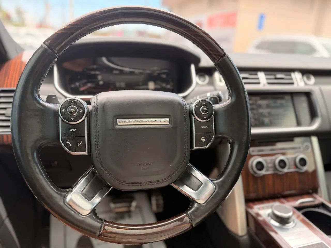 Used 2015 Land Rover Range Rover Long Wheelbase Supercharged AWD/4WD image 63