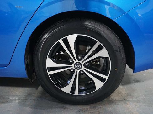 Used 2023 Nissan Sentra SV image 9