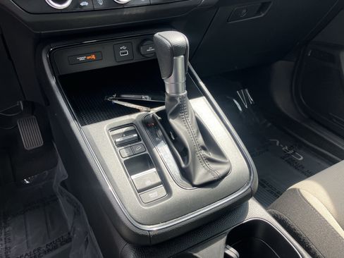 Certified 2025 Honda CR-V LX image 28