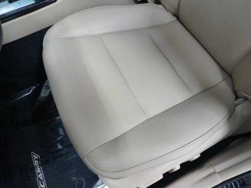 Used 2012 Toyota Camry LE image 10