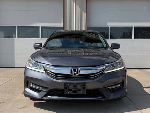 Used 2016 Honda Accord EX image 2