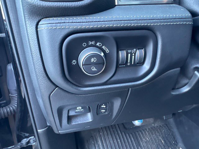 Used 2019 RAM 1500 Limited w/ Advanced Safety Group AWD/4WD image 17