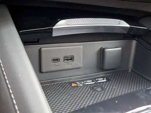 New 2026 Buick Envision Avenir image 17