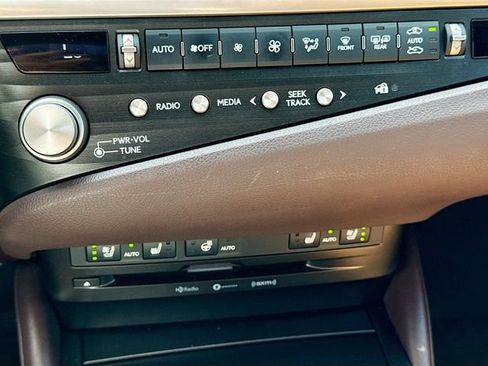 Used 2021 Lexus ES 250 w/ Premium Package AWD/4WD image 34