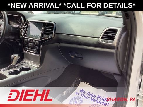 Used 2020 Jeep Grand Cherokee Altitude AWD/4WD image 17