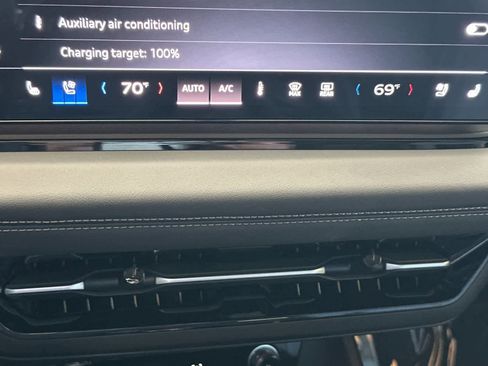 Used 2025 Audi A6 e-tron Prestige w/ Black Warm Weather Package image 19