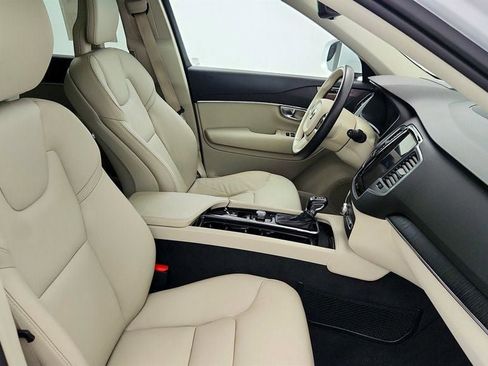 Used 2020 Volvo XC90 T5 Momentum image 26