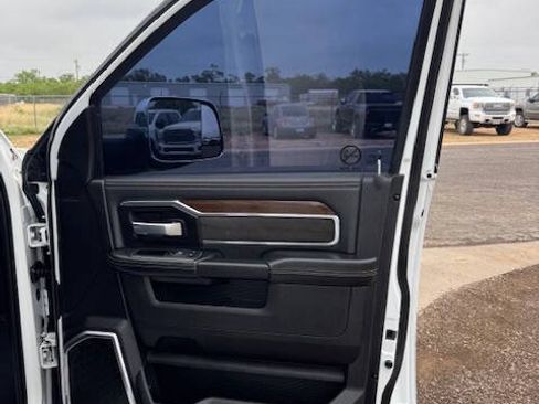 Used 2022 RAM 2500 Laramie AWD/4WD image 23