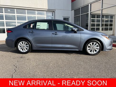 Used 2026 Toyota Corolla LE w/ LE Premium Package image 15