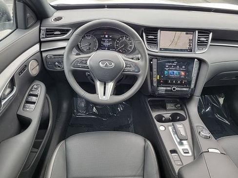 New 2025 INFINITI QX55 Essential image 20