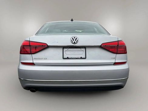 Used 2016 Volkswagen Passat 1.8T SE FWD image 6