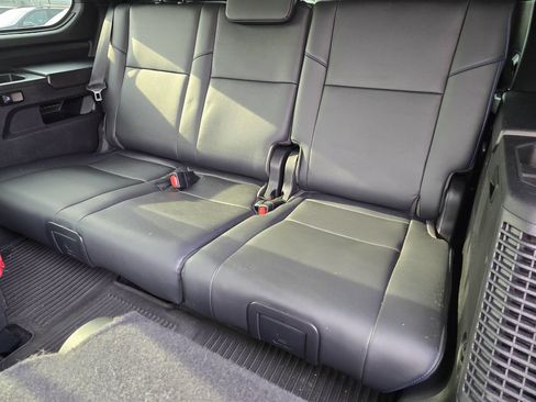 Used 2024 Toyota Sequoia Platinum AWD/4WD image 17