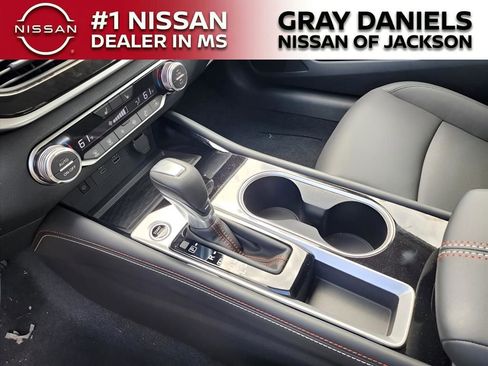 New 2025 Nissan Altima 2.5 SR w/ SR Premium Package FWD image 13