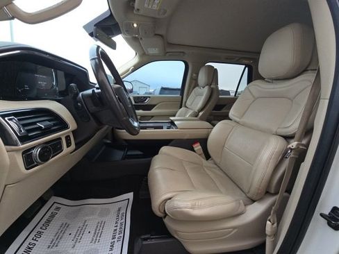 Used 2021 Lincoln Navigator L Reserve w/ Luxury Package image 8