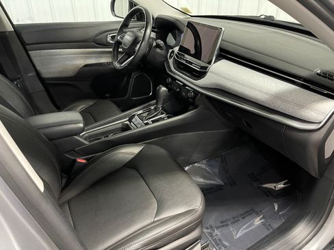 Used 2022 Jeep Compass Latitude AWD/4WD image 18