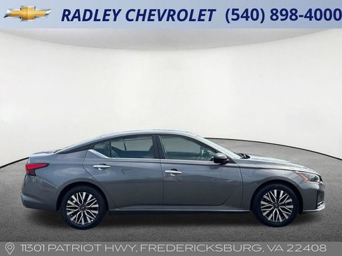 Used 2025 Nissan Altima 2.5 SV FWD image 20