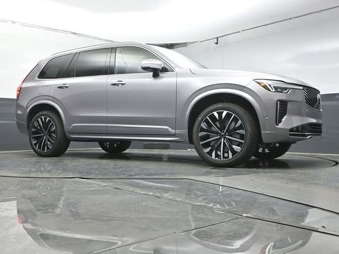 New 2026 Volvo XC90 B6 Plus w/ Protection Package Premier image 33